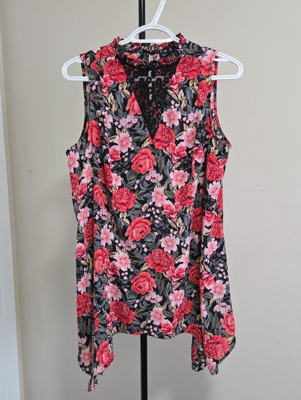 torrid Plus Size Black Sleeveless V-Neck Top with Red & Pink Floral Print